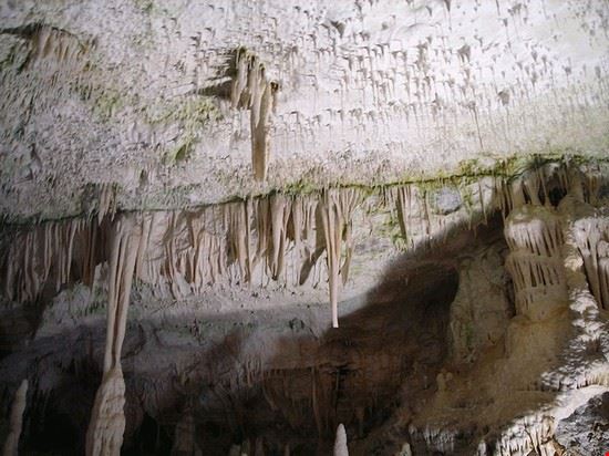 grotta  altra splendida e suggestiva immagine durante il percorso all'interno della grotte di Postumia  