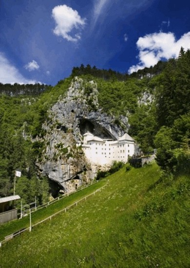 castello di predjama