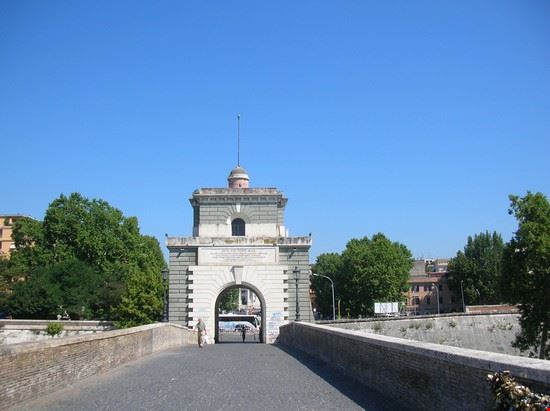 Ponte Milvio Roma  