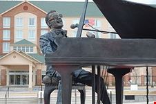 Ray Charles Statue