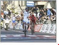 arrivo della corsa in via roma