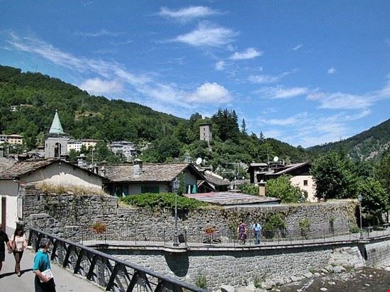 Fiumalbo altra immagine del paese ,stavolta pero' dal fiume  