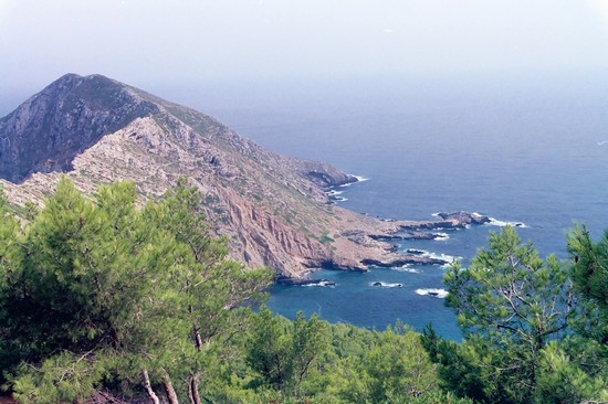 12 km quadrati di superficie, ma la sua bellezza è immensa: l'isola azzurra delle Egadi è l'ultima frontiera del Mediterraneo