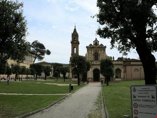 Santuario di Santa Verdiana il complesso di Santa verdiana,cuore pulsante del paese  