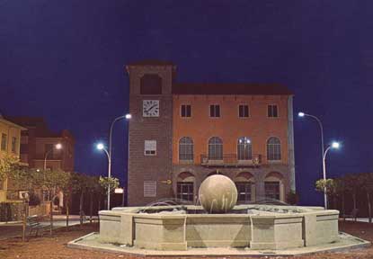 Piazza del Comune, Notturno