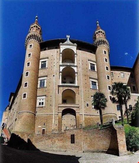 Palazzo ducale L'eleganza e la maestosita' del palazzo ducale di Urbino  