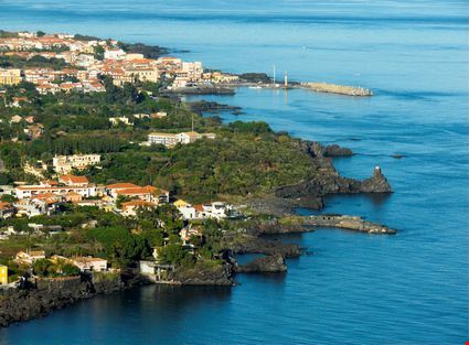  Acireale ollirg - ©Shutterstock ollirg - ©Shutterstock