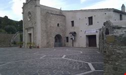 Chiesa santuario Madonna della Scala Belvedere Spinello KR