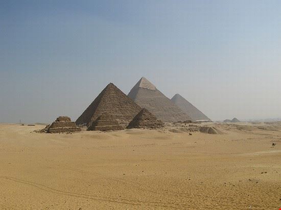 Necropoli di Giza Il Cairo dungodung - CC BY-SA 2.0 dungodung