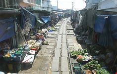 Ferrovia Maeklong