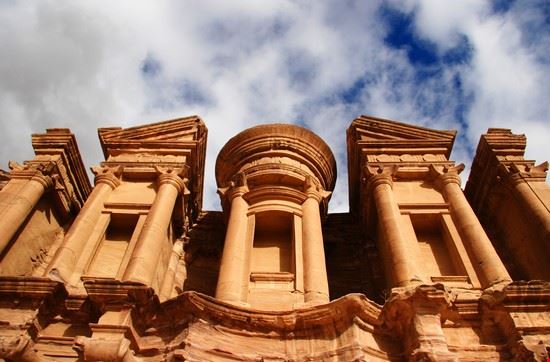 Petra www.shutterstock.com 