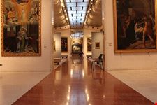All'interno della Pinacoteca Nazionale di Bologna