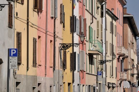  Parma hal pend - www.shutterstock.com hal pend