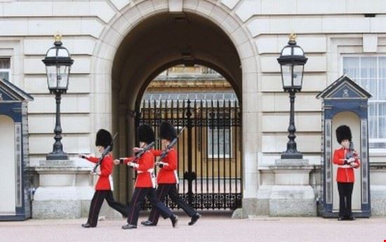 Buckingham Palace London TRAVELMEX - Creative Commons TRAVELMEX