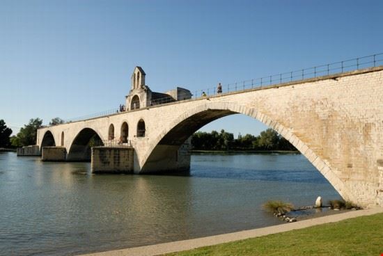 Saint Benezet Bridge Avignon Philip Lange - www.shutterstock.com Philip Lange