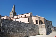 porec aussenansicht der euphrasius-basilika