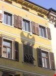 trento schattenspiel eines adlers in trento