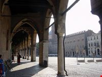 mantua arkaden unter dem palazzo ducale