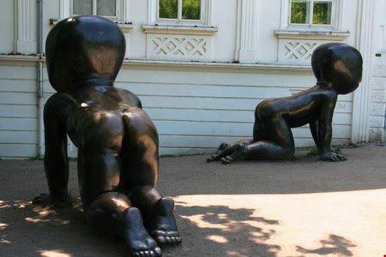 Le opere di David Cerny Praga Naida Caira Naida Caira