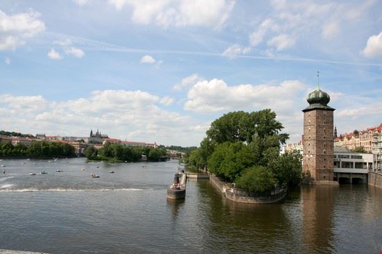 Giro in barca sul Moldova Praga  