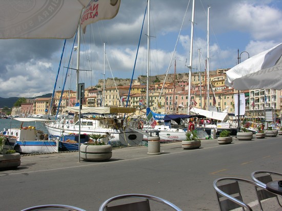 navi in porto
