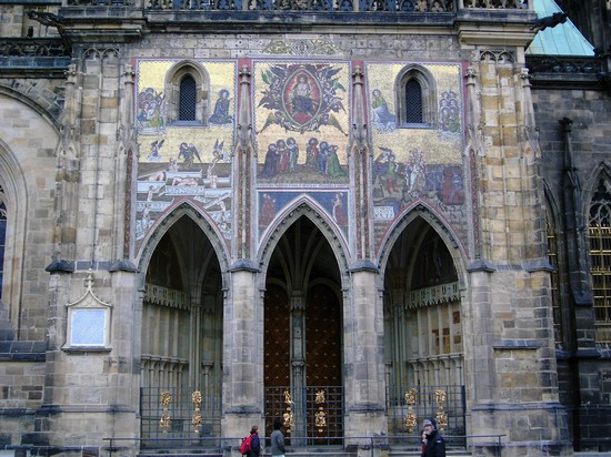 Castello Hradcany Cattedrale di S. Vito facciata laterale