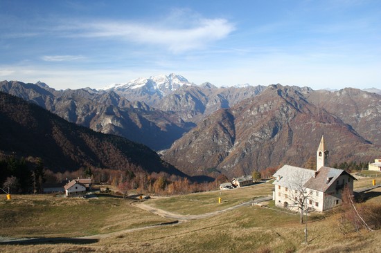 Chiesetta sull'Alpe Mera