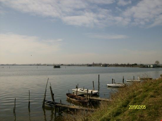 Le Valli di Comacchio e l'anguilla LE BARCHE DEI PESCATORI  