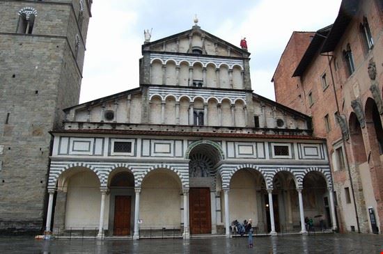Piazza del Duomo Pistoia  