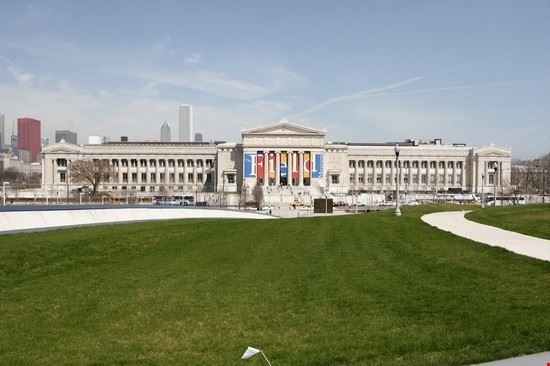  Chicago Stock - www.shutterstock.com Stock