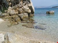 una spiaggia a corfù