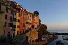 riomaggiore riomaggiore im sonnenuntergang