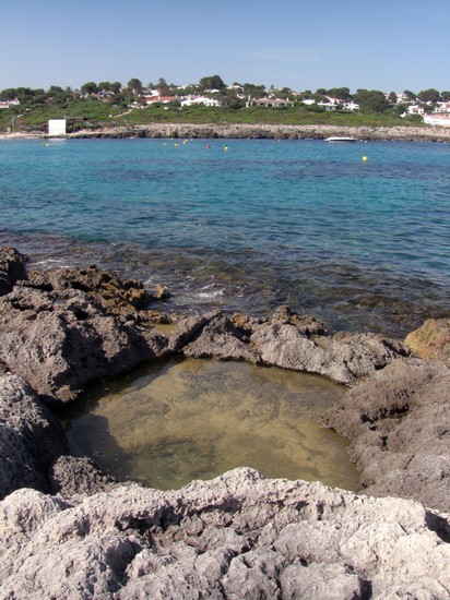 Piscine naturali a Cala di Binibequer