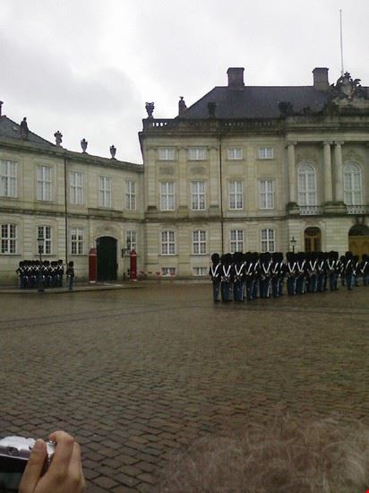 Cambio della guardia al Palazzo Reale Copenaghen  