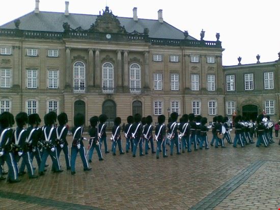 Cambio della guardia al Palazzo Reale Copenaghen  