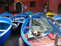 vernazza boote in vernazza