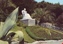 Statua della Regina Margherita