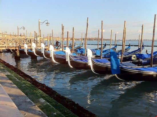 gondola ride Venice Arthur Zapparoli - Creative Commons Arthur Zapparoli