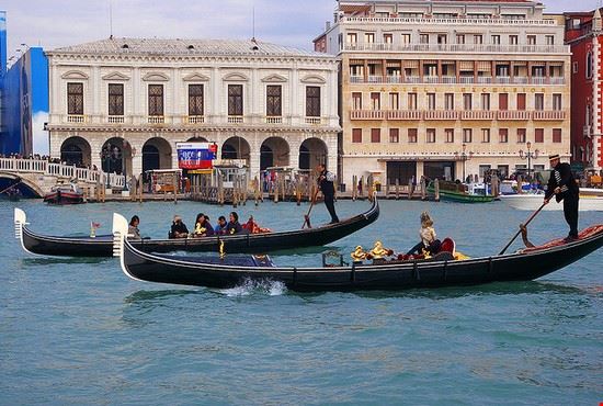 gondola ride Venice albireo2006 - Creative Commons albireo2006