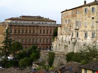 curvando verso gli stranieri perugia