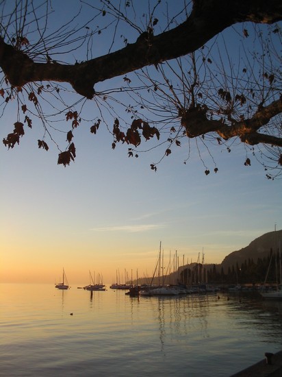 Tramonto sul lago