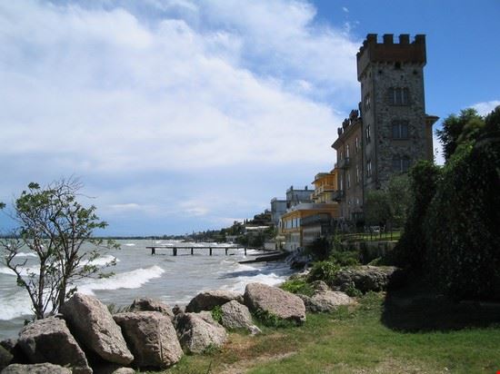 castello castello  