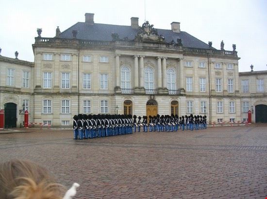 Cambio della guardia al Palazzo Reale Copenaghen  
