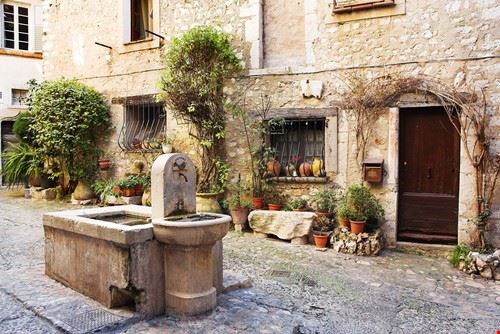 Saint-Paul-de-Vence Saint-Paul-de-Vence Sean Nel - www.shutterstock.com Sean Nel