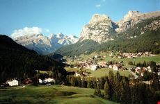 abtei la villa mit dem sella und sassongher