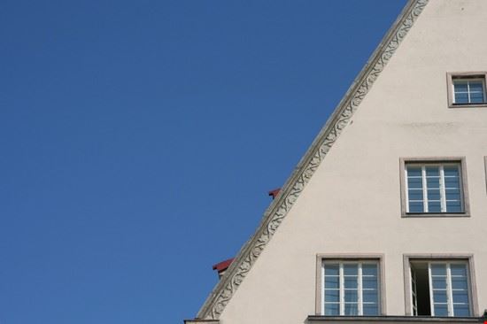 Raekoja Plats Tallinn Naida Caira 