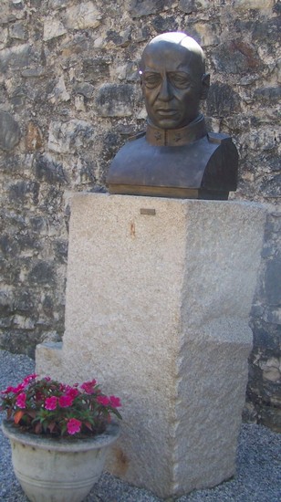 Busto di D'Annunzio