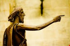 Statua lungarno