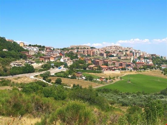 Veduta di Bovino da Montecastro.  