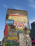 berlin an dieser stelle entstand 1989 die erste luecke in der berliner mauer